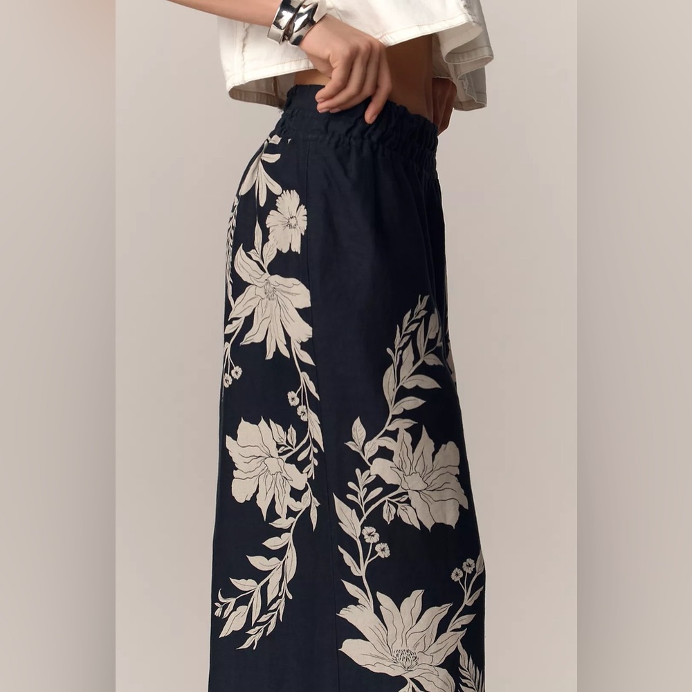 Anthroplogie The Somerset Pull-on Trousers: Printed Linen Edition - Picture 3 of 5